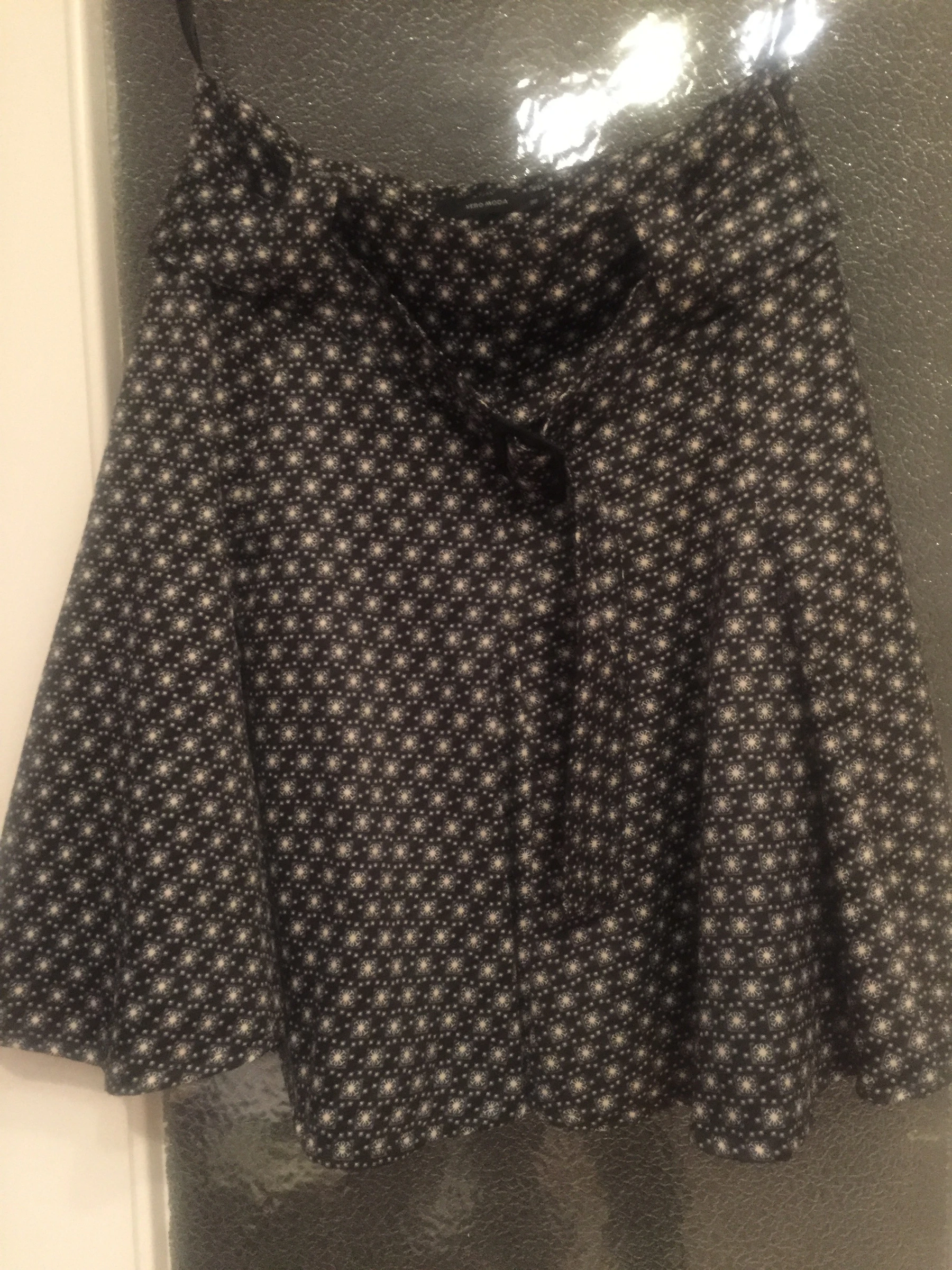Jupe danseuse noire avec motifs crème